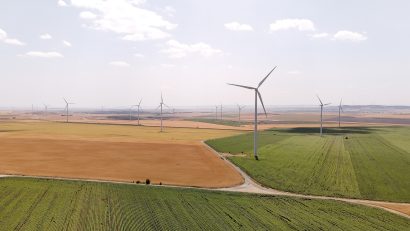 TULCEA: Parcul eolian din Valea Nucarilor va avea un sistem de stocare a energiei în baterii