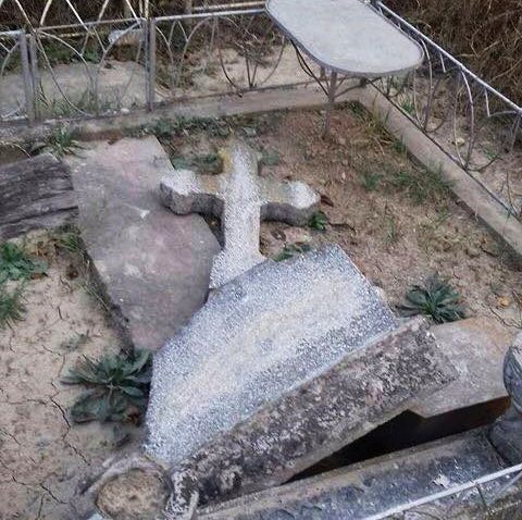 Morminte profanate în cimitirul din localitatea constănțeană Cuza Vodă