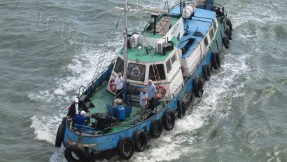 TULCEA: Accident naval pe canalul Sulina. O navă aflată într-un convoi s-a scufundat