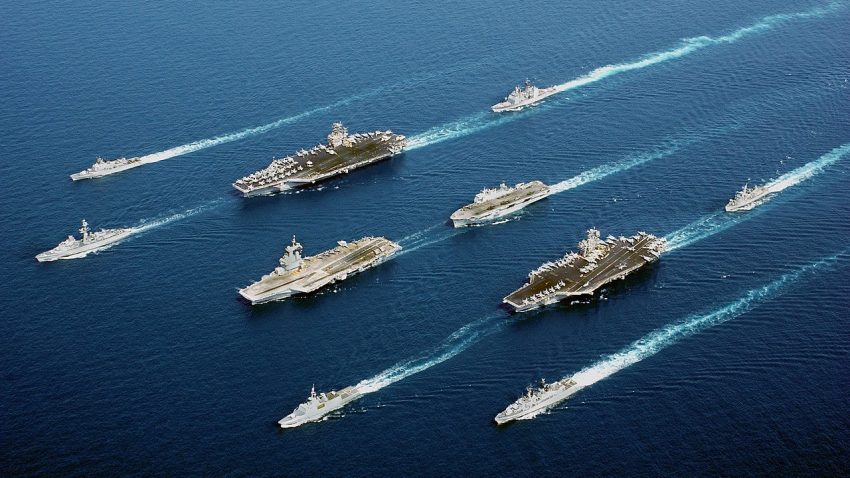 Portavionul american din Golf poate fi scufundat, ameninţă ayatollahul Khamenei