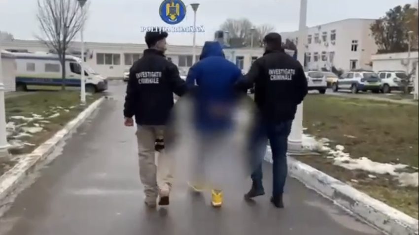 CONSTANȚA: Un bărbat care ar fi sustras un seif în care erau aproape 18 mii de lei, reținut de polițiști