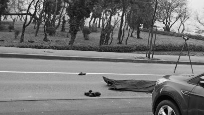 UPDATE FOTO/CONSTANȚA: Accident rutier pe strada Traian. Un pieton a decedat