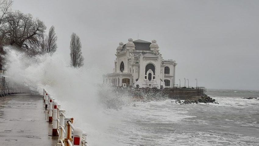 Cod Portocaliu de ninsori în 12 județe și în București. Dobrogea, sub Cod Galben