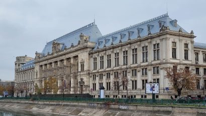 Curtea de Apel București respinge cererea de suspendare a judecătorilor CCR Mihai Busuioc și Dacian Dragoș
