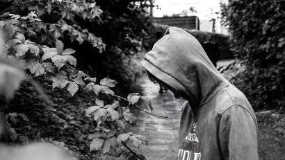 AUDIO | Crima comisă de copii la Cenei expune vulnerabilitățile societății: violență, părinți neimplicați, instituții absente