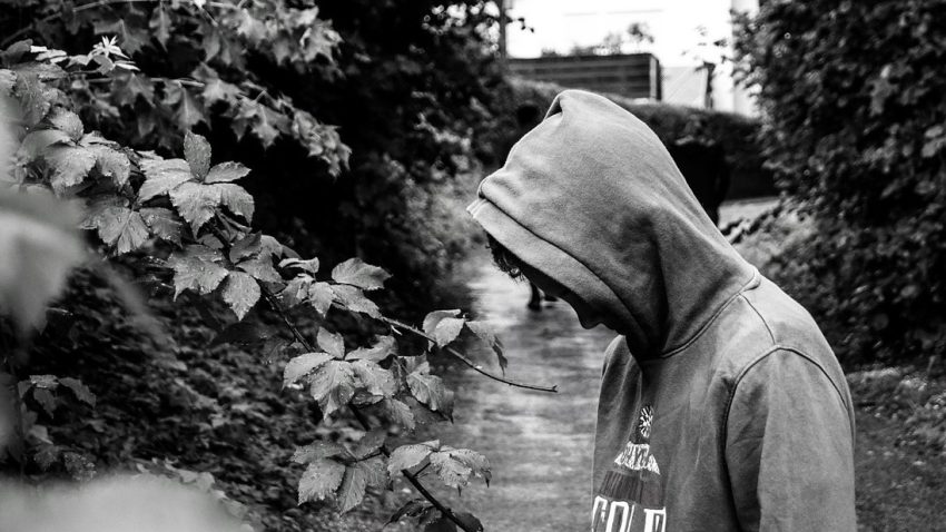 AUDIO | Crima comisă de copii la Cenei expune vulnerabilitățile societății: violență, părinți neimplicați, instituții absente