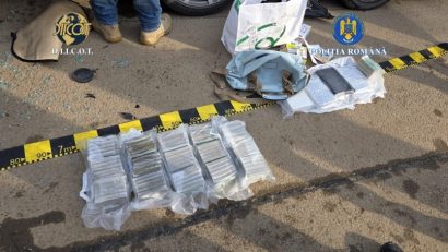 Trei bărbați, prinși cu 5 kilograme de cocaină și 8 kilograme de hașiș. Percheziții și la CONSTANȚA