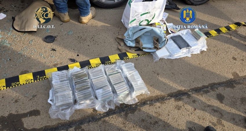 Trei bărbați, prinși cu 5 kilograme de cocaină și 8 kilograme de hașiș. Percheziții și la CONSTANȚA