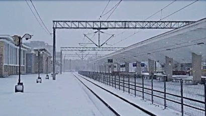 Peste 40 de trenuri, anulate de CFR Călători, din cauza zăpezii. Multe garnituri sunt pe relația Constanța – București