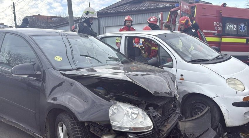 FOTO: Municipiul TULCEA – Accident rutier grav. O persoană a fost încarcerată