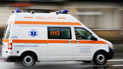 CONSTANȚA: Bărbat căzut de la etajul superior al unui bloc, transportat la spital