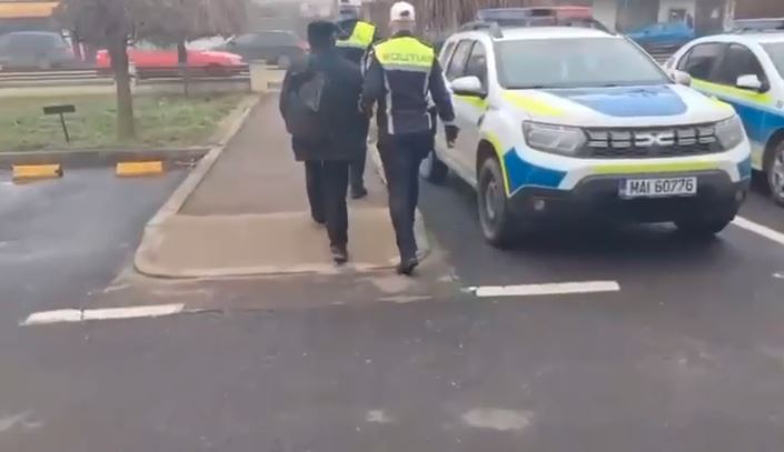 CONSTANȚA: Bărbat reținut după ce a fost prins băut la volan și cu permisul suspendat
