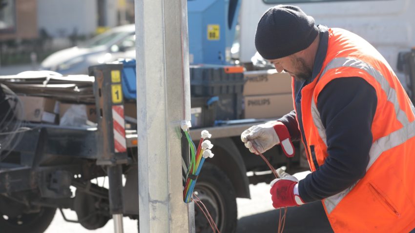 CONSTANȚA: Lucrări de modernizare a sistemului de iluminat public