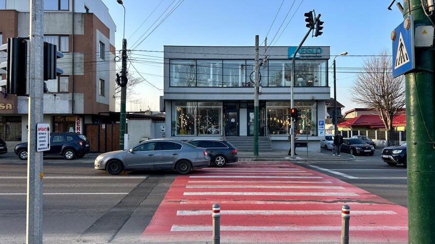 CONSTANȚA: Un sistem modern de semaforizare a fost amplasat la trecerea de pietoni de pe bulevardul I.C. Brătianu, la intersecția cu strada Matei Millo
