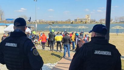TULCEA: Jandarmii asigură măsurile de ordine publică la Crosul Primăverii și protestul din municipiu