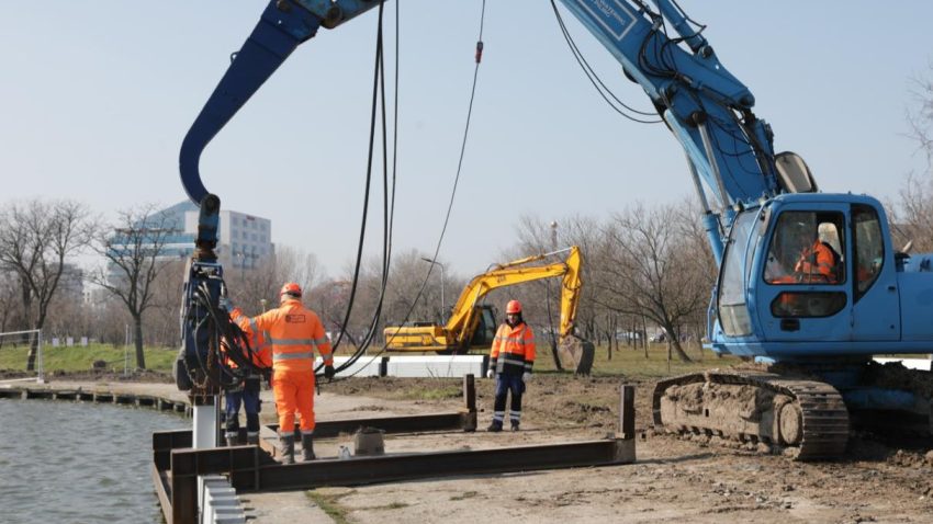 CONSTANȚA: A început reabilitarea malurilor lacului Tăbăcărie