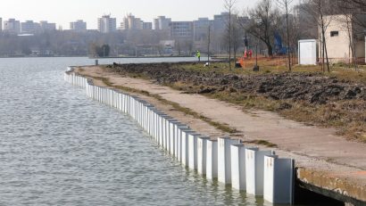 AUDIO | Au început lucrările de reabilitare și consolidare a malurilor lacului Tăbăcărie