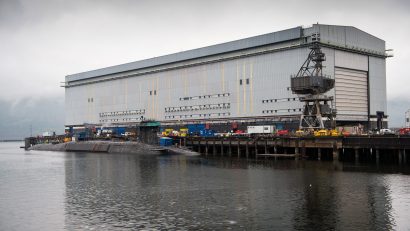 SCOȚIA: Româncă pusă sub acuzare pentru că ar fi încercat să intre într-o bază de submarine nucleare