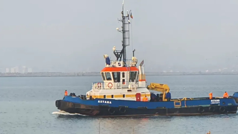 O macara de mare capacitate și nava specializată Ataman vor începe ranfluarea remorcherului Astana