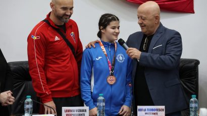 TULCEA: Sportiva Iasmina Georgiana Moraru, premiată în plenul Consiliului Județean