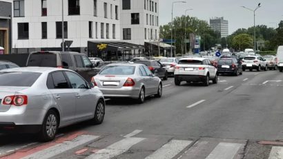 AUDIO | Din 27 martie, au intrat în vigoare modificări legislative care schimbă modul de plată a amenzilor, dar și condițiile pentru recuperarea permisului de conducere
