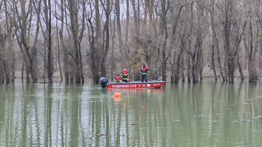 ISU Constanța: Au fost reluate căutările persoanei dispărute ieri în Dunăre, în zona Topalu