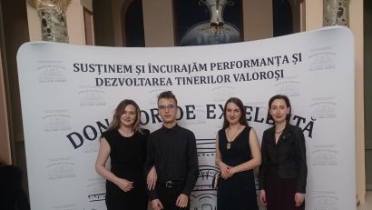 Doi elevi de la Liceul Teoretic „Ovidius”, premiați pentru rezultatele obținute în anul școlar 2024-2025