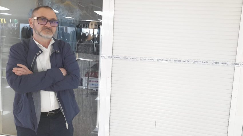 Comisarii CJPC Constanța verifică un complex comercial din oraș. Mai mulți operatori economici au părăsit incinta