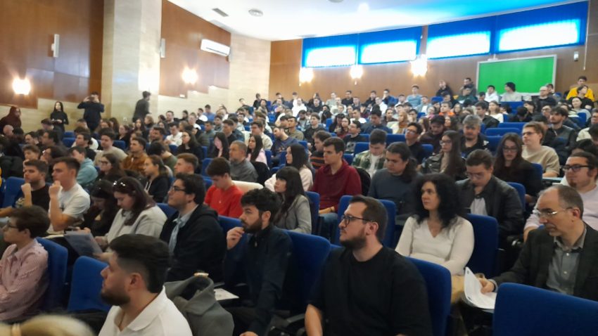 Domeniul IT, căutat de tinerii constănțeni