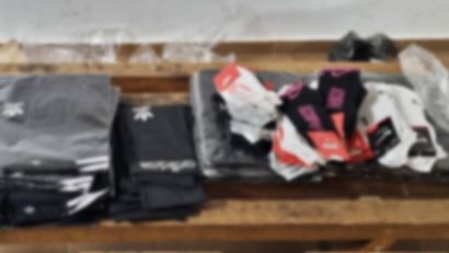 MANGALIA: Articole vestimentare susceptibile a fi contrafăcute, confiscate de poliţiştii de frontieră