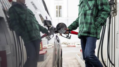Prețul motorinei va continua să crească, pe fondul ofertei mondiale de țiței tot mai scăzute