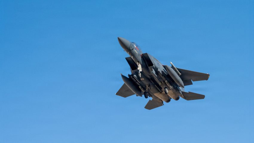Al doilea pilot american dispărut în Iran după prăbușirea unui avion de luptă a fost salvat