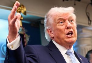 Trump indecis în privința Iranului: ‘Vreau să-i anihilez sau nu?’