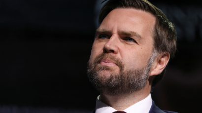 JD Vance își amână plecarea către Pakistan și crește incertitudinea asupra negocierilor americano-iraniene
