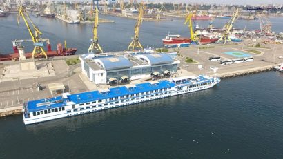 Escală în portul Constanța a navei de pasageri River Adagio