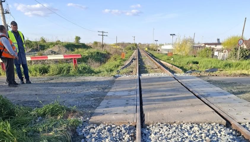 A fost redeschisă circulația peste pasajul din Costinești