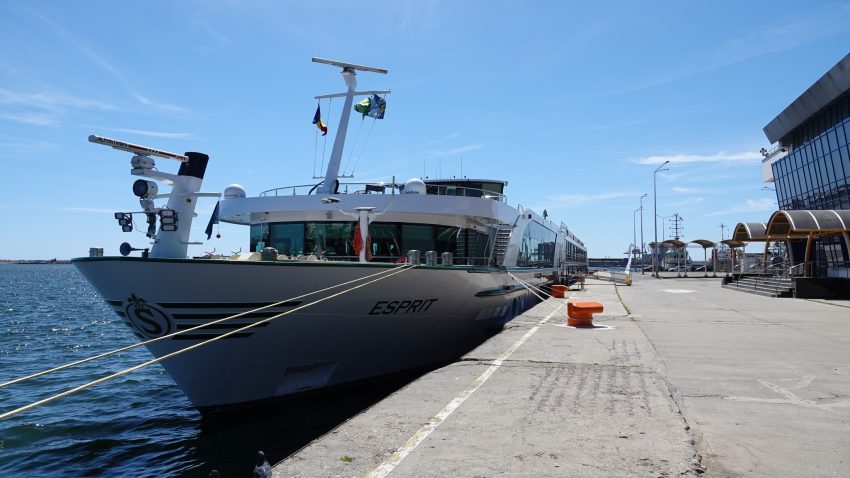 Nava de pasageri Esprit a acostat în portul Constanța. La bord sunt peste 80 de turiști