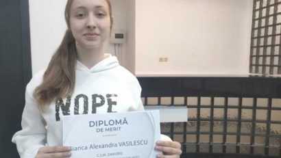 TULCEA: Cei mai buni elevi și sportivi ai anului 2025, premiați de Primărie