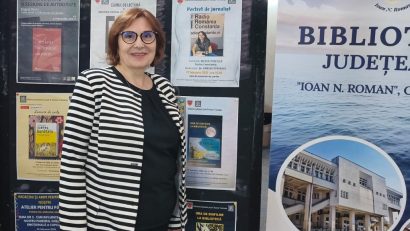 Steliana Bajdechi, realizatoare Radio Constanța, sărbătorită la Biblioteca Județeană „Ioan N. Roman” pentru cele trei decenii de activitate jurnalistică  