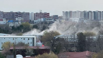 UPDATE | CONSTANȚA: Planul Roșu de Intervenție a fost activat, după ce un bloc a fost cuprins de un incendiu