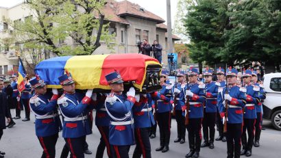 Mircea Lucescu a fost înmormântat cu onoruri militare la Cimitirul Bellu