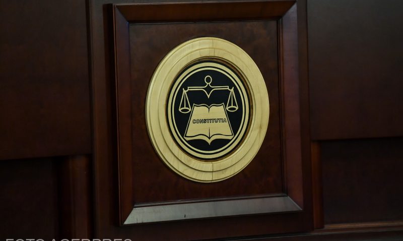 CCR discută sesizarea de neconstituționalitate în cazul legii privind utilizarea plajei Mării Negre