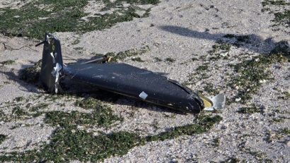 Aripă de dronă descoperită pe plajă între Costinești și Tuzla