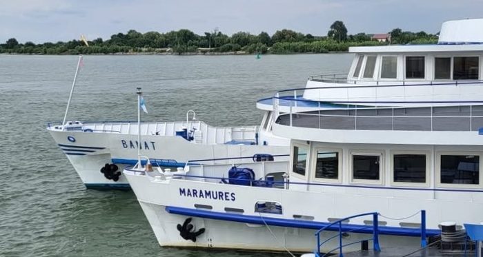 TULCEA: De la 1 mai, Navrom Delta trece la programul de transport de vară