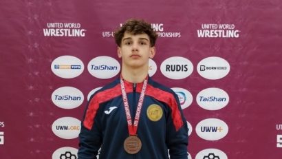 Lupte: Traian Albert Fuzi, medaliat cu bronz la Europenele Under-15 din Bulgaria