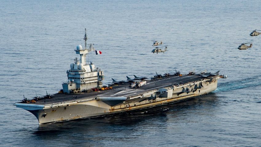 Strâmtoarea Ormuz: Portavionul francez Charles-de-Gaulle, în Marea Arabiei