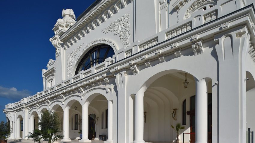Cu excepția Cazinoului, Constanța nu are acele clădiri reprezentative care să confere identitate orașului