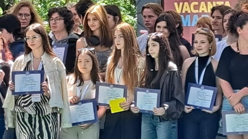 Liceenii constănțeni de la Colegiul de Arte „Regina Maria”, premiați la Olimpiada Națională de Arte Vizuale, Arhitectură și Istoria Artei