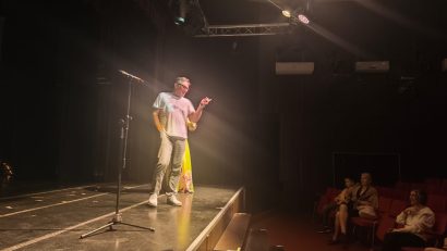 AUDIO | Teatrul pentru Copii și Tineret „Căluțul de Mare”, locul de întâlnire al absolvenților Facultății de Arte „Hyperion”, promoția 1992- 1996
