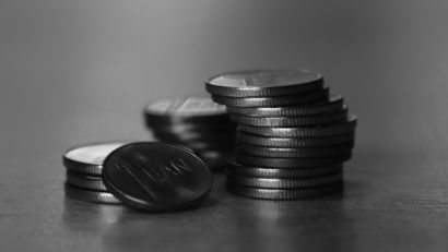 AUDIO | Aproximativ 40 la sută dintre români reușesc să facă economii